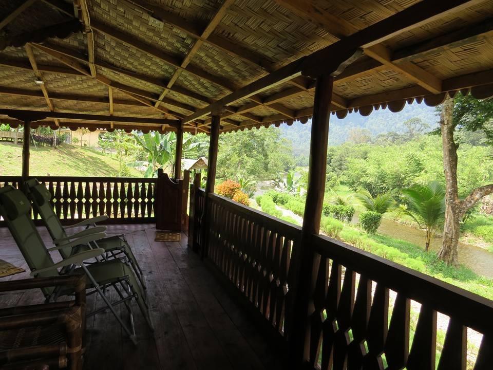 Batu Kapal Jungle Houses Hotel Берастаги Екстериор снимка